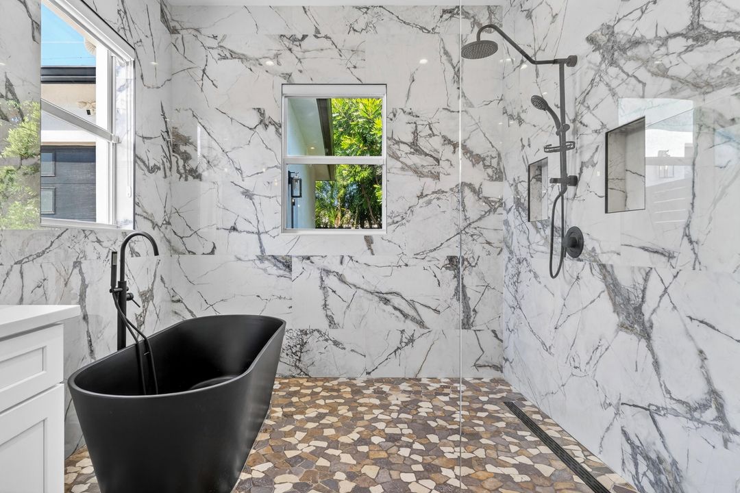 En Venta: $3,595,000 (4 camas, 3 baños, 2592 Pies cuadrados)