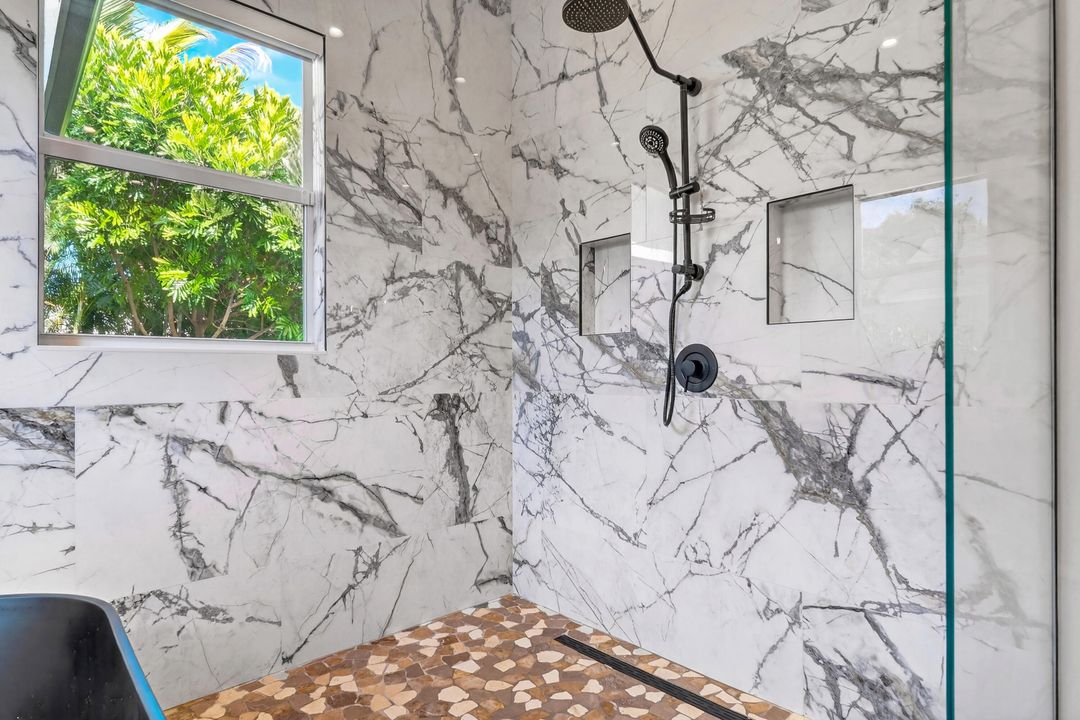 En Venta: $3,595,000 (4 camas, 3 baños, 2592 Pies cuadrados)