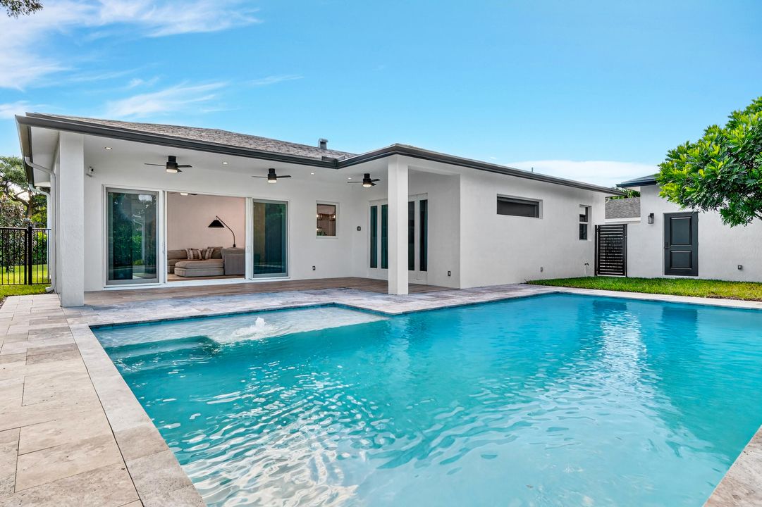 En Venta: $3,595,000 (4 camas, 3 baños, 2592 Pies cuadrados)