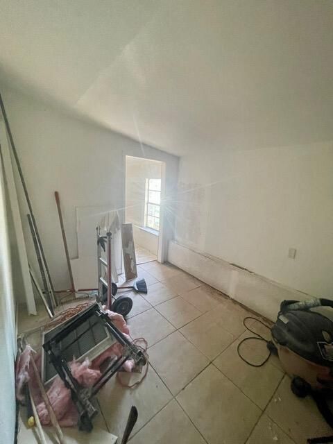 For Sale: $259,000 (3 beds, 1 baths, 2268 Square Feet)