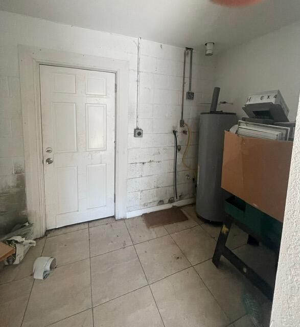 For Sale: $259,000 (3 beds, 1 baths, 2268 Square Feet)