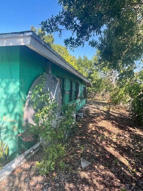 For Sale: $259,000 (3 beds, 1 baths, 2268 Square Feet)