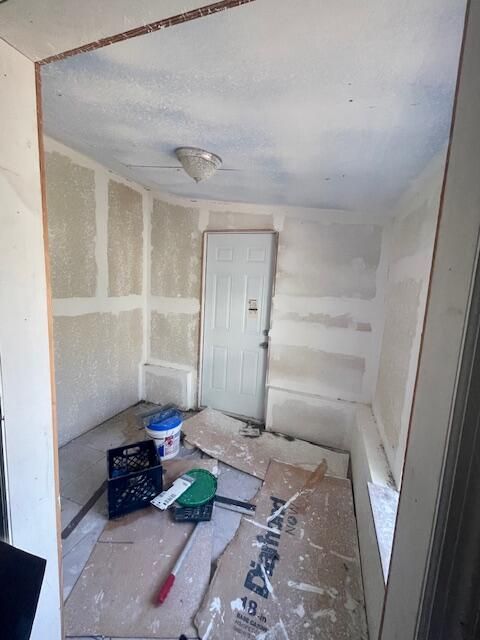 For Sale: $259,000 (3 beds, 1 baths, 2268 Square Feet)