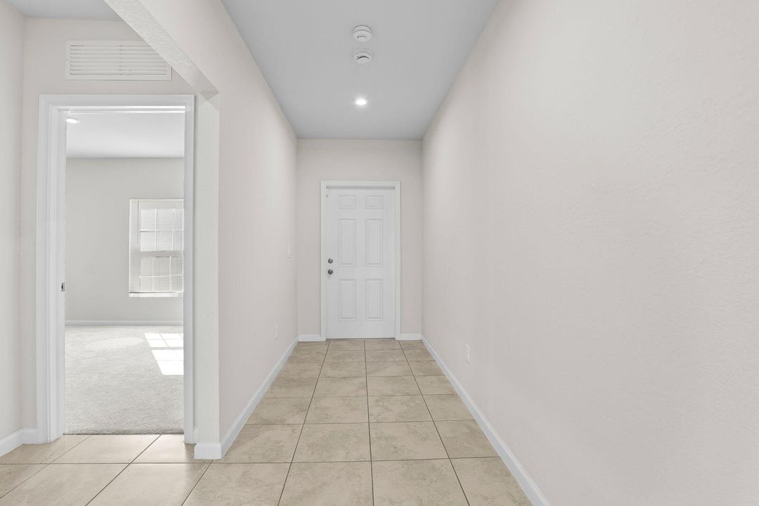 For Sale: $407,000 (4 beds, 2 baths, 1729 Square Feet)