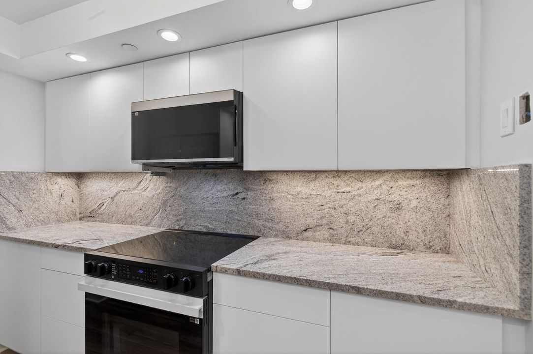 En Venta: $739,000 (1 camas, 1 baños, 909 Pies cuadrados)