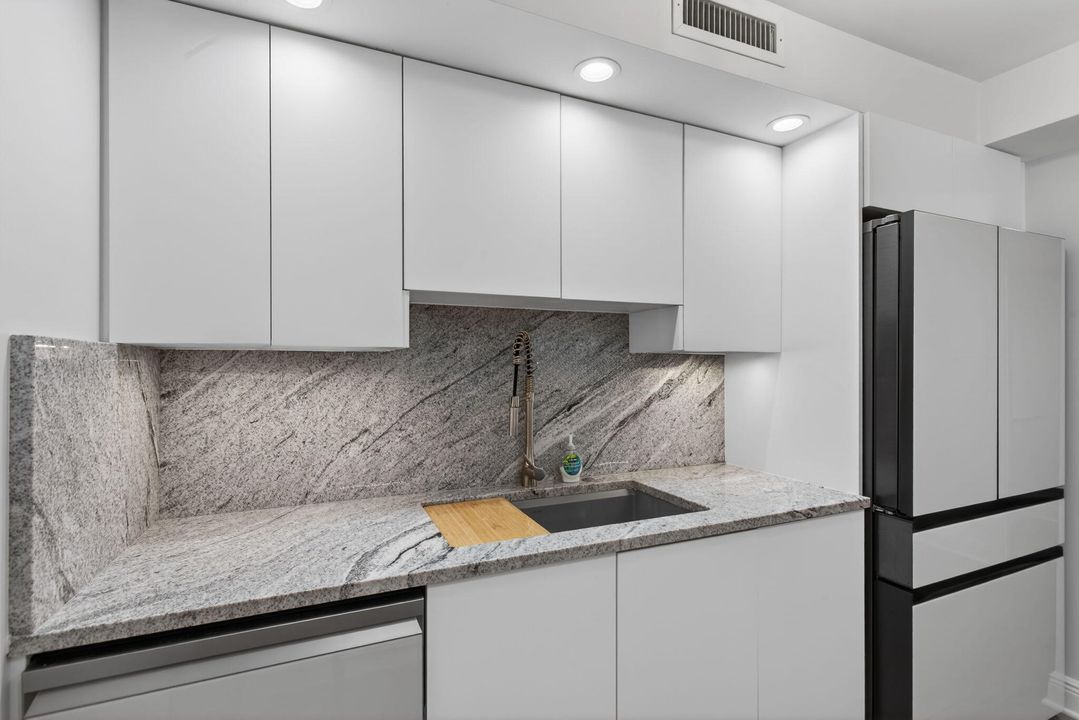 En Venta: $739,000 (1 camas, 1 baños, 909 Pies cuadrados)