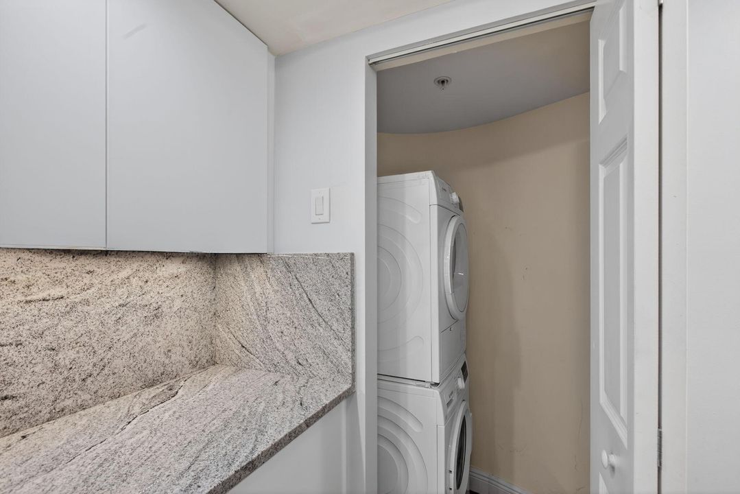 En Venta: $739,000 (1 camas, 1 baños, 909 Pies cuadrados)