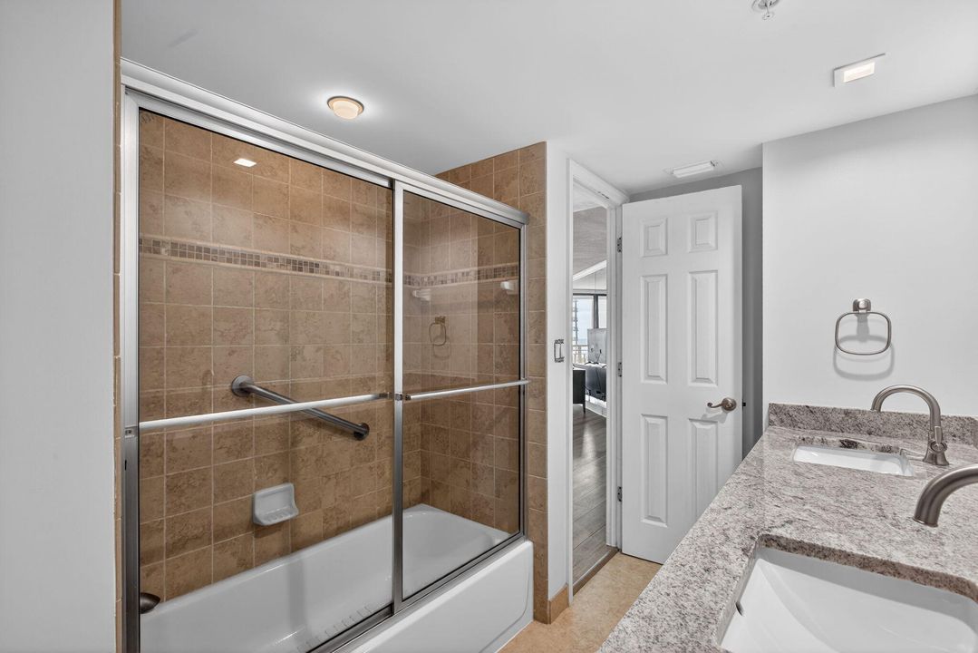 En Venta: $739,000 (1 camas, 1 baños, 909 Pies cuadrados)