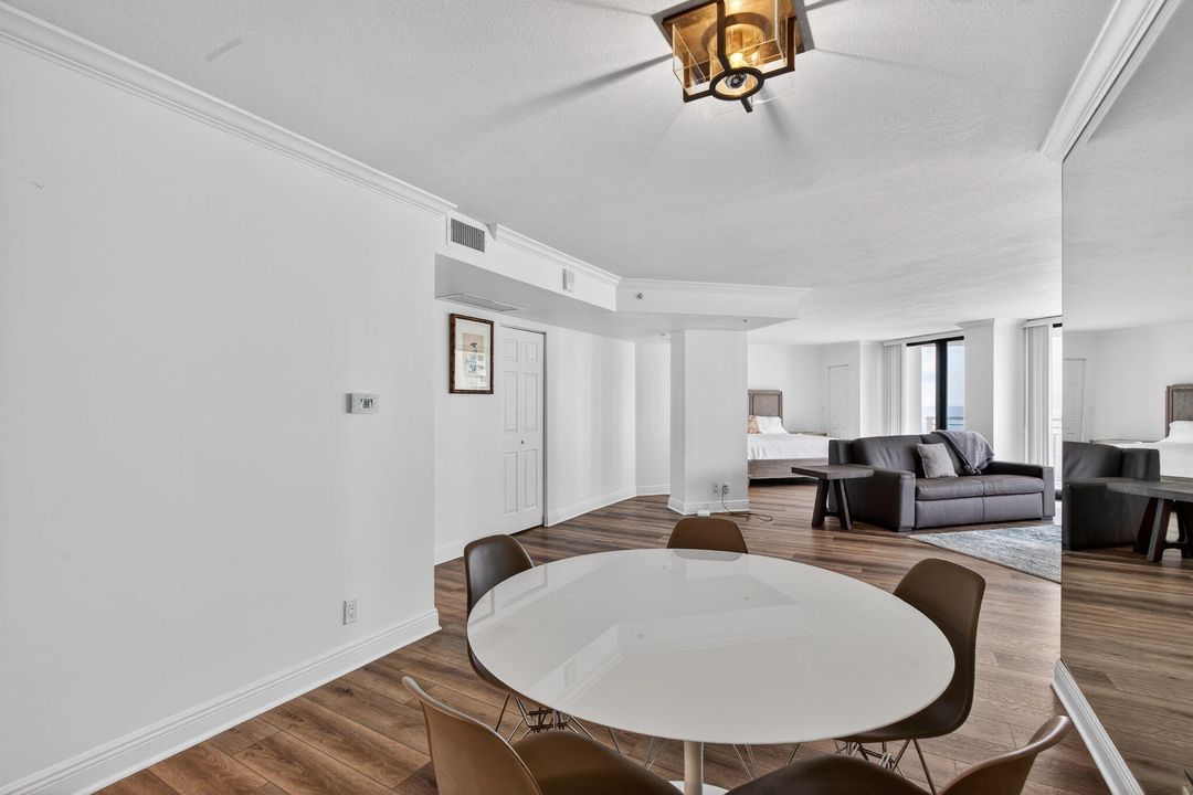 En Venta: $739,000 (1 camas, 1 baños, 909 Pies cuadrados)