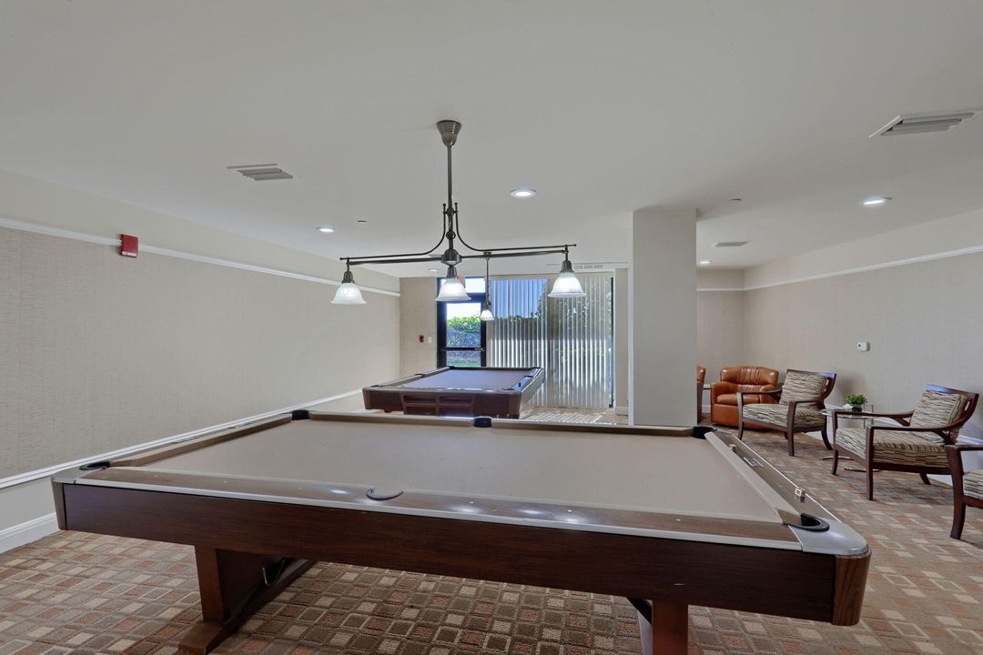 En Venta: $739,000 (1 camas, 1 baños, 909 Pies cuadrados)