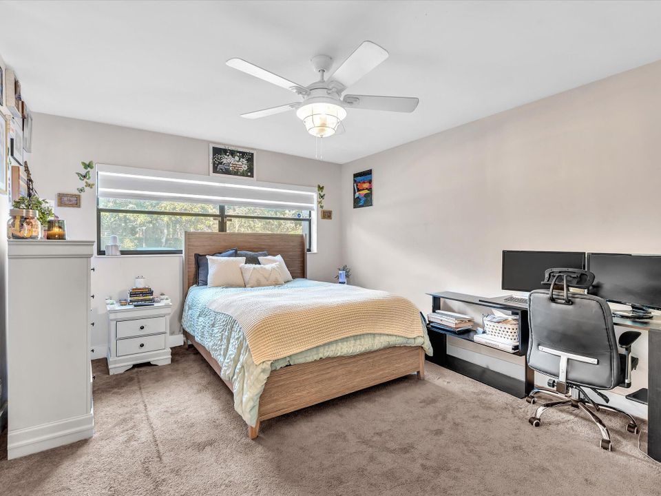 На продажу: $265,000 (2 спален, 2 ванн, 1100 Квадратных фут)