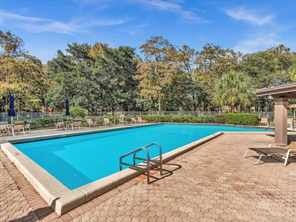 На продажу: $265,000 (2 спален, 2 ванн, 1100 Квадратных фут)