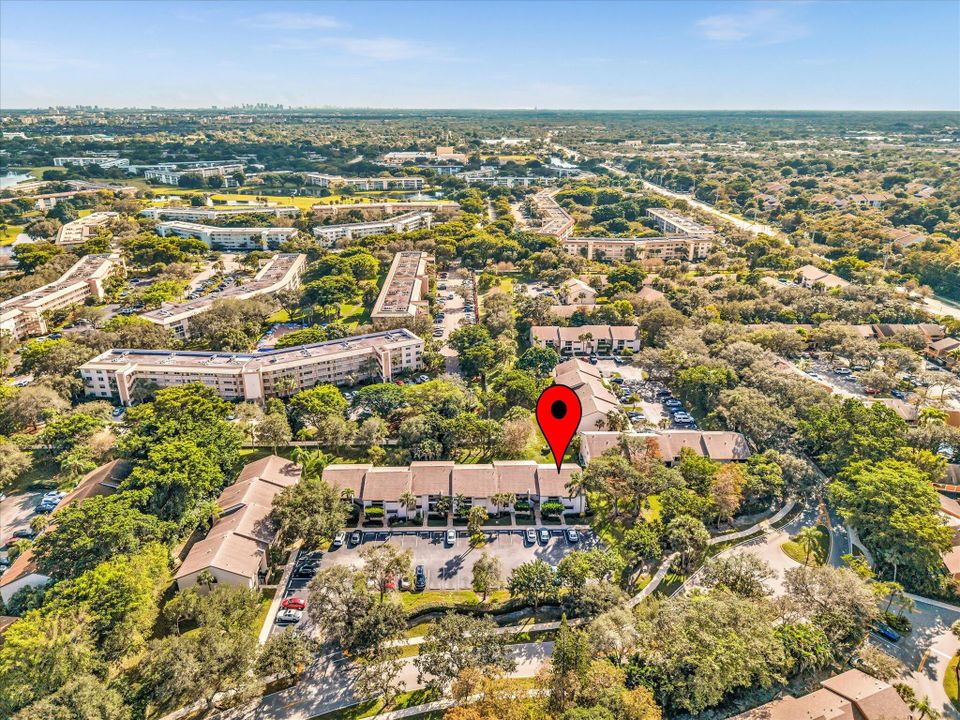 На продажу: $265,000 (2 спален, 2 ванн, 1100 Квадратных фут)