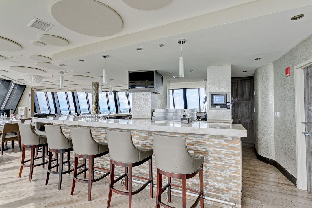 En Venta: $739,000 (1 camas, 1 baños, 909 Pies cuadrados)