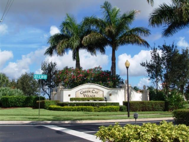 For Rent: $2,100 (2 beds, 2 baths, 880 Square Feet)