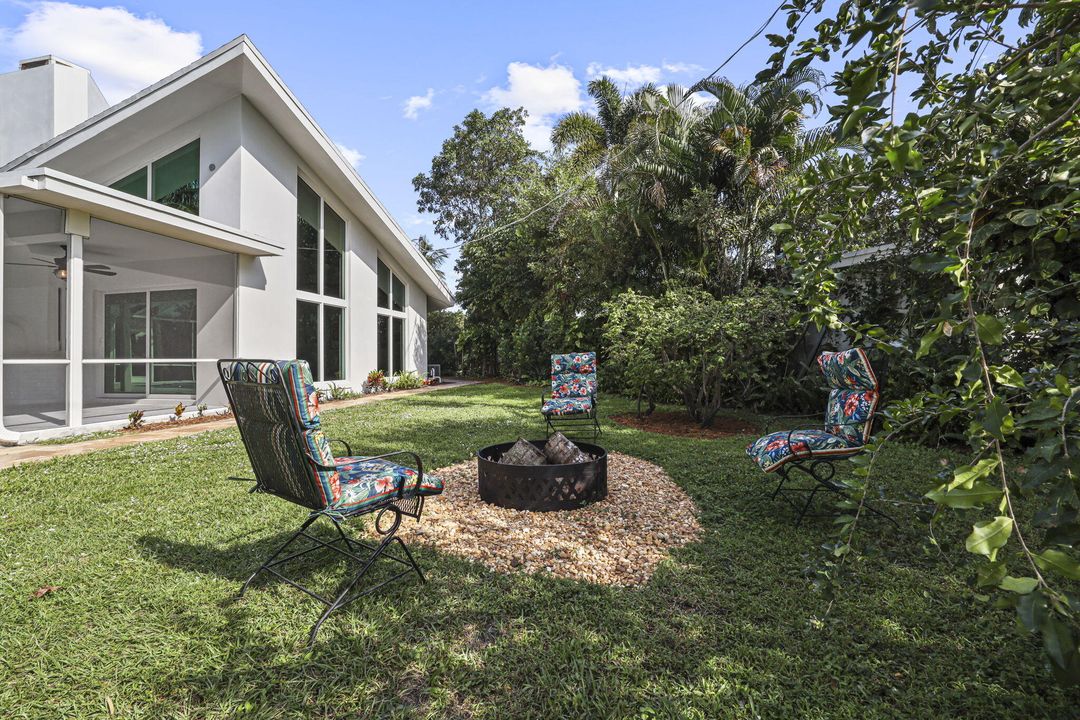 На продажу: $1,750,000 (6 спален, 4 ванн, 3611 Квадратных фут)