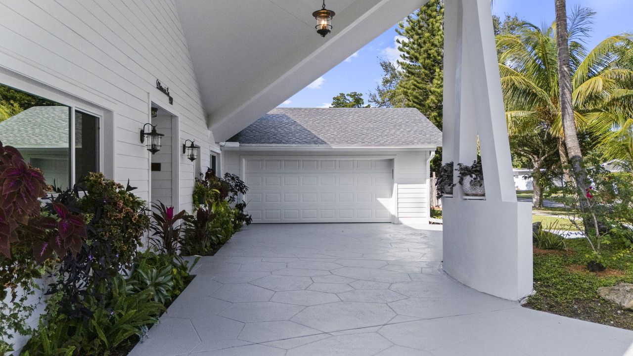 На продажу: $1,750,000 (6 спален, 4 ванн, 3611 Квадратных фут)