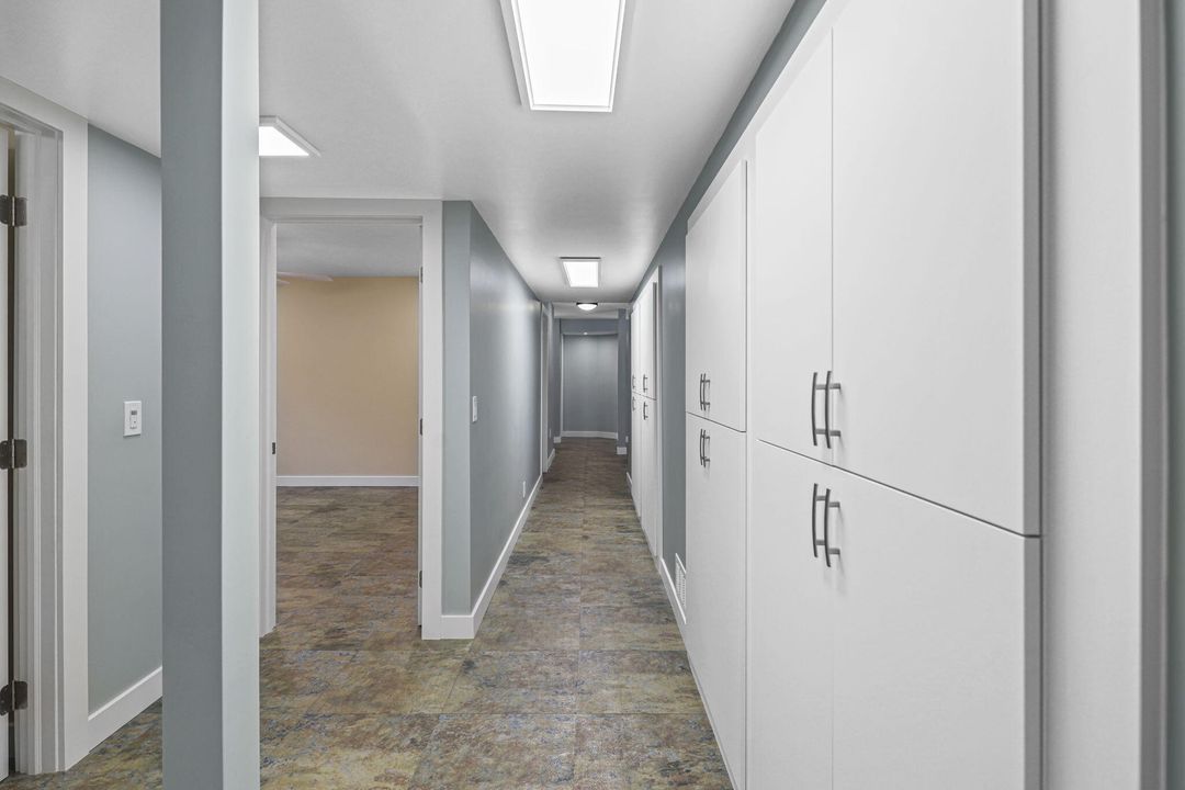 На продажу: $1,750,000 (6 спален, 4 ванн, 3611 Квадратных фут)