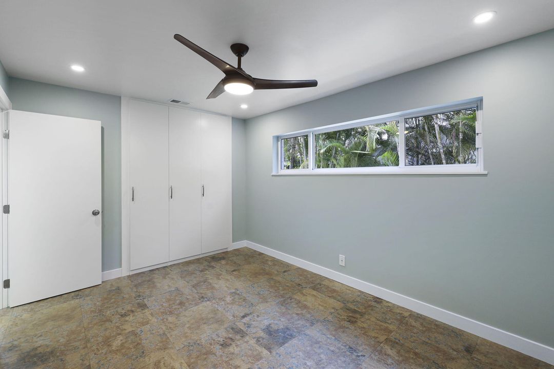 На продажу: $1,750,000 (6 спален, 4 ванн, 3611 Квадратных фут)