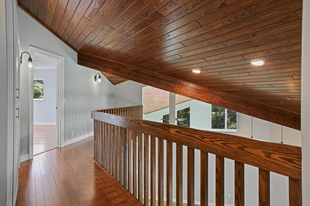 На продажу: $1,750,000 (6 спален, 4 ванн, 3611 Квадратных фут)