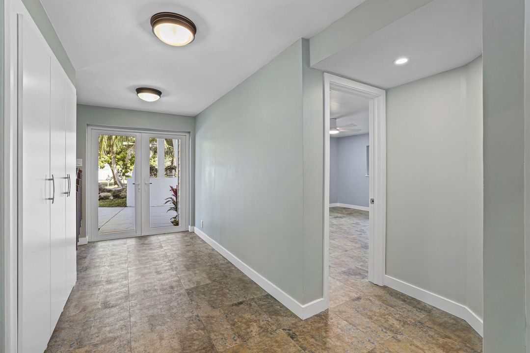 На продажу: $1,750,000 (6 спален, 4 ванн, 3611 Квадратных фут)