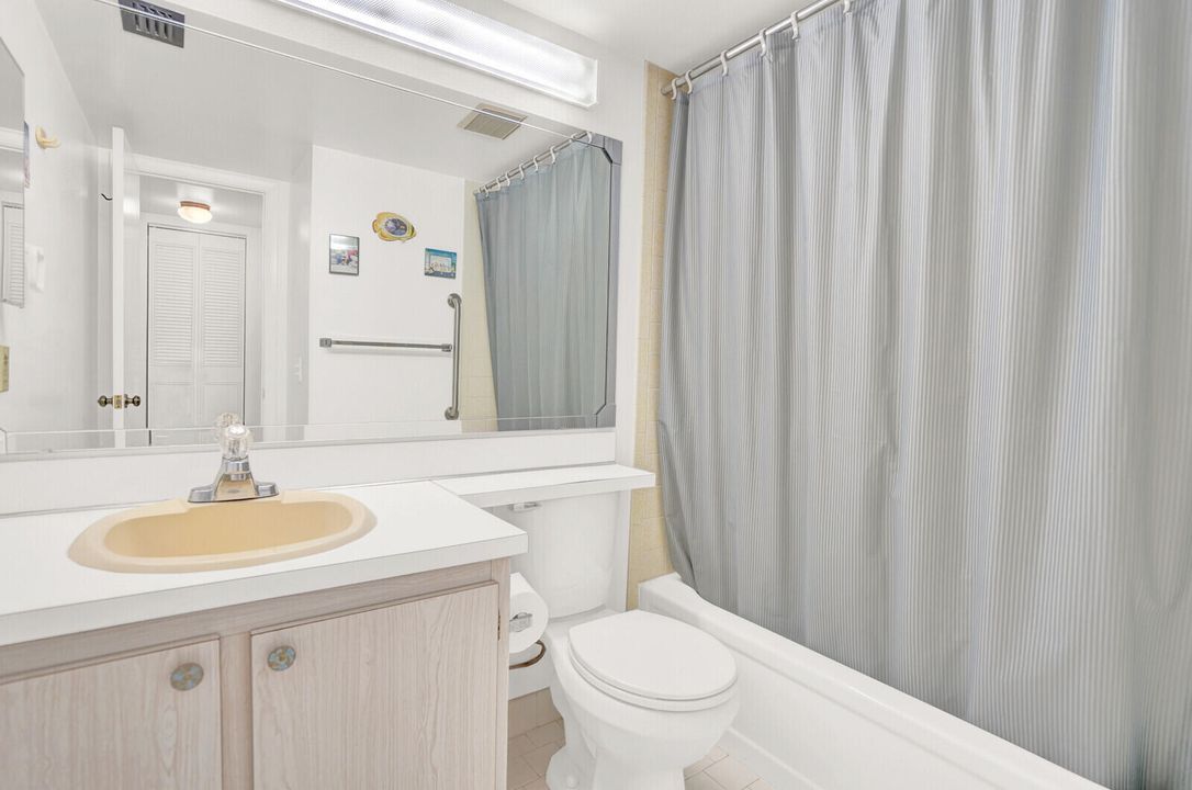 На продажу: $147,900 (2 спален, 2 ванн, 937 Квадратных фут)