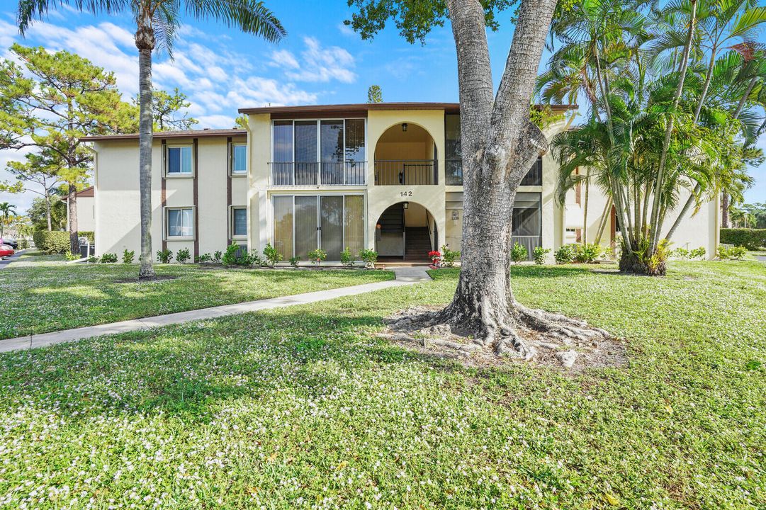 На продажу: $147,900 (2 спален, 2 ванн, 937 Квадратных фут)