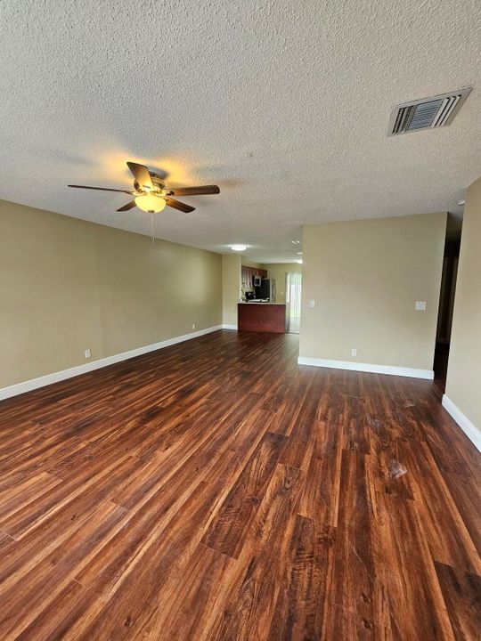 For Rent: $2,300 (3 beds, 1 baths, 1312 Square Feet)