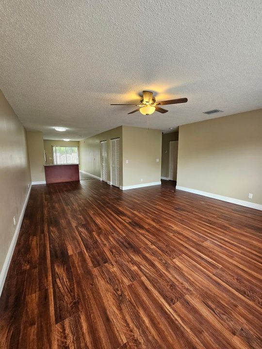 For Rent: $2,300 (3 beds, 1 baths, 1312 Square Feet)