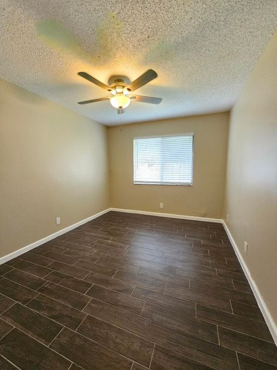 For Rent: $2,300 (3 beds, 1 baths, 1312 Square Feet)