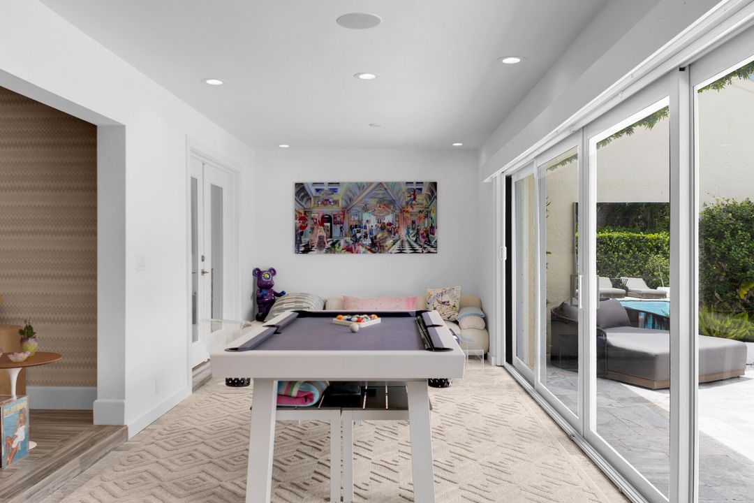 待售: $1,250,000 (2 贝兹, 2 浴室, 1347 平方英尺)