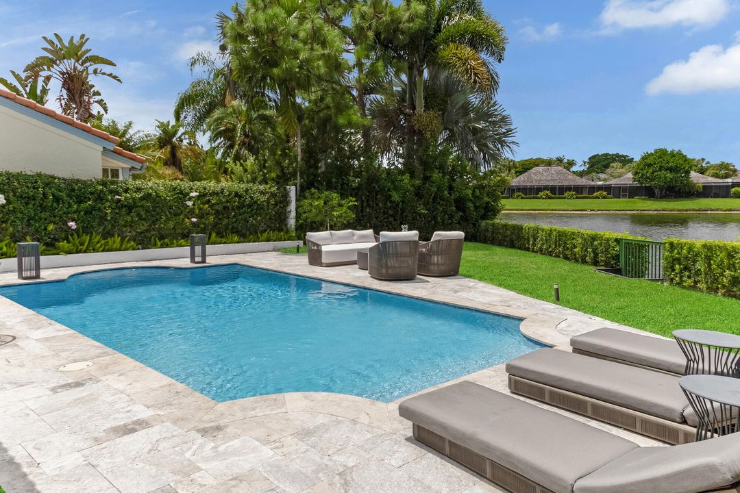 待售: $1,250,000 (2 贝兹, 2 浴室, 1347 平方英尺)