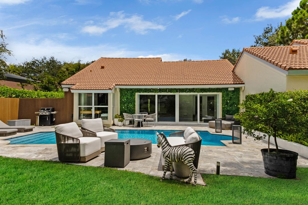 待售: $1,250,000 (2 贝兹, 2 浴室, 1347 平方英尺)