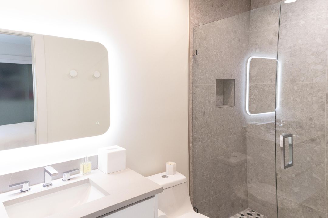 待售: $1,250,000 (2 贝兹, 2 浴室, 1347 平方英尺)