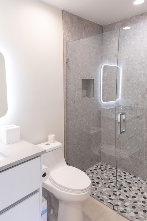 待售: $1,250,000 (2 贝兹, 2 浴室, 1347 平方英尺)