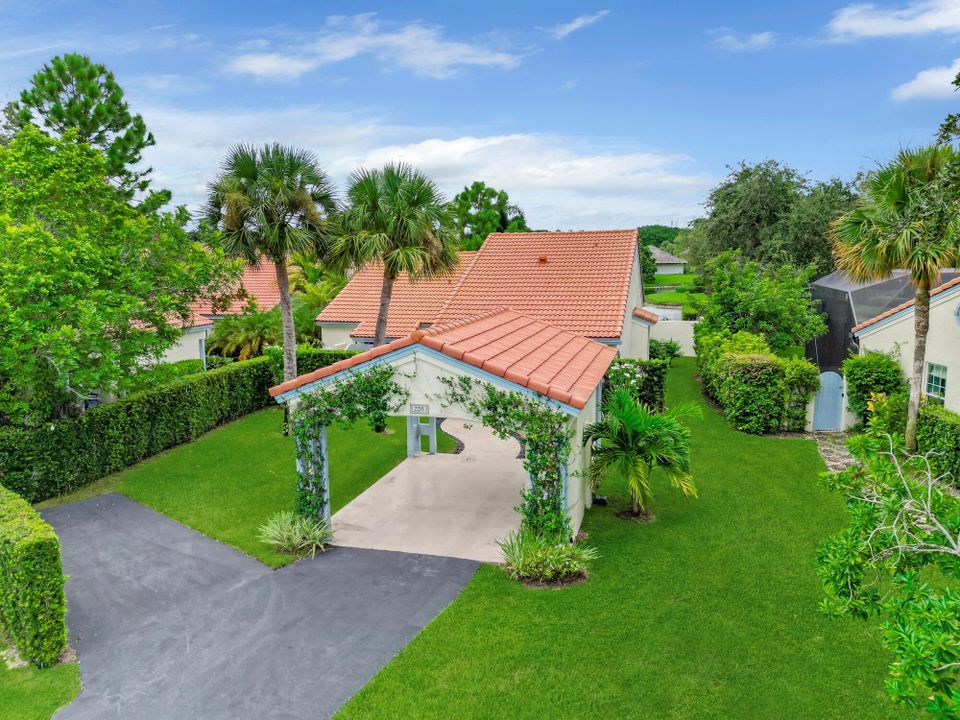 待售: $1,250,000 (2 贝兹, 2 浴室, 1347 平方英尺)