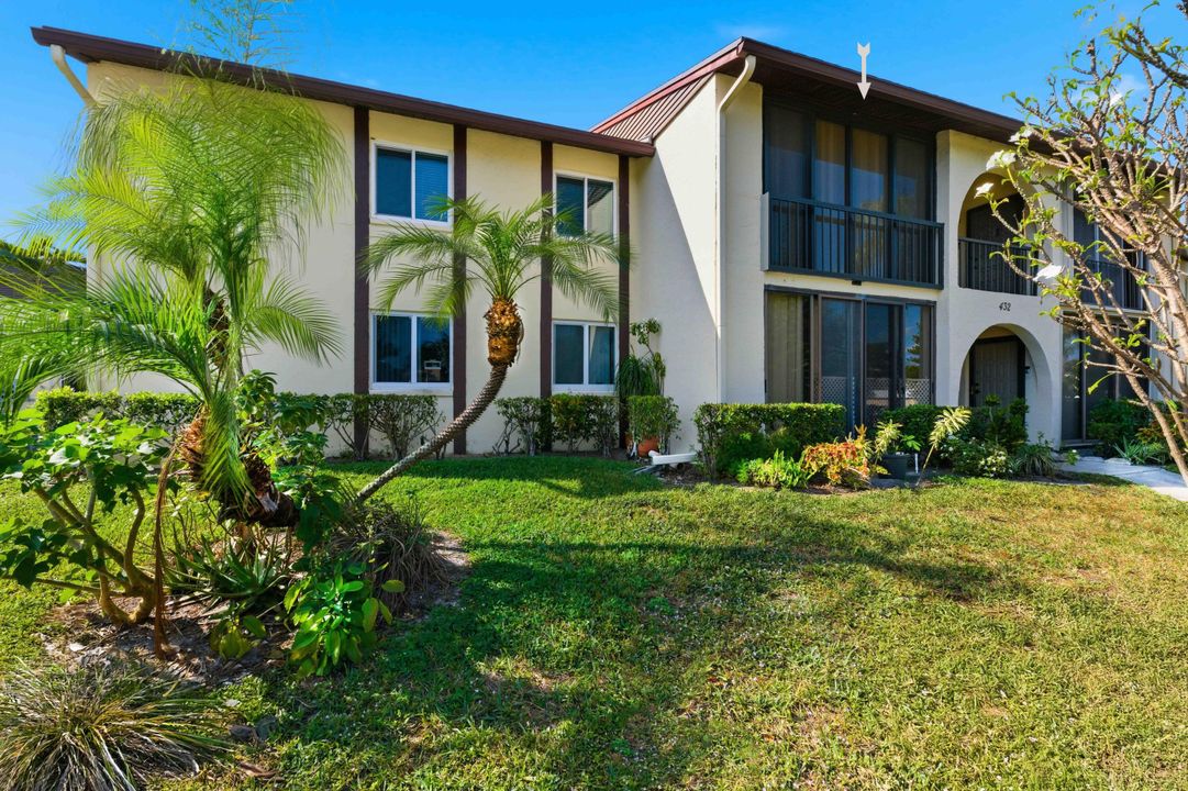 For Sale: $167,000 (2 beds, 1 baths, 935 Square Feet)