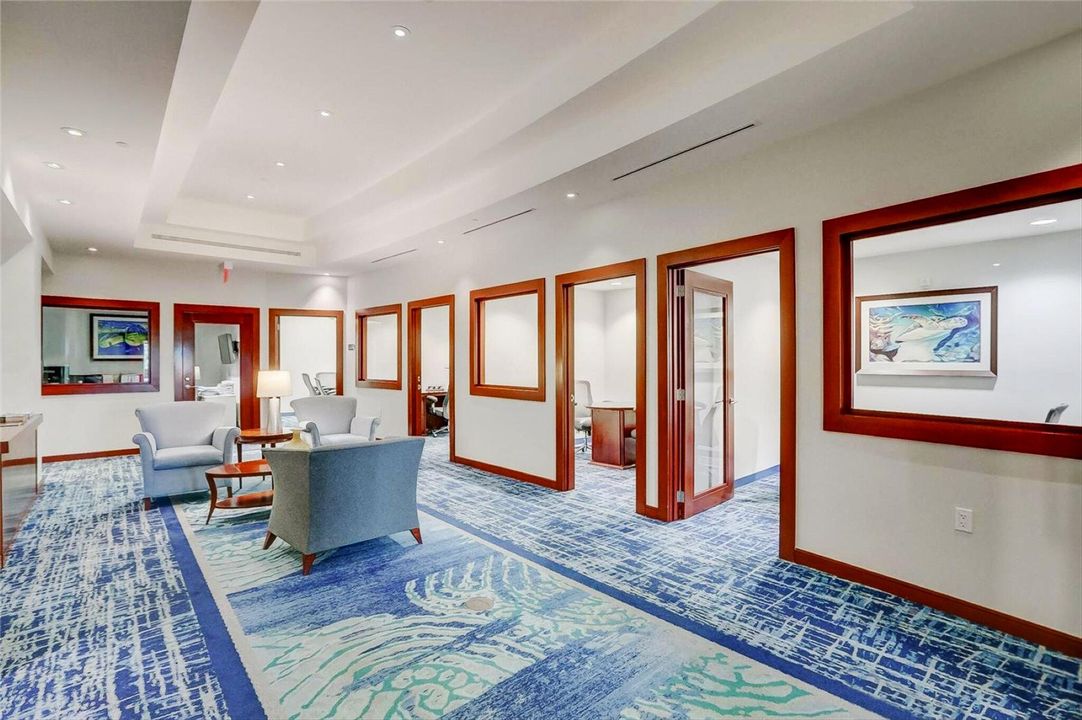 For Sale: $549,500 (1 beds, 1 baths, 1384 Square Feet)