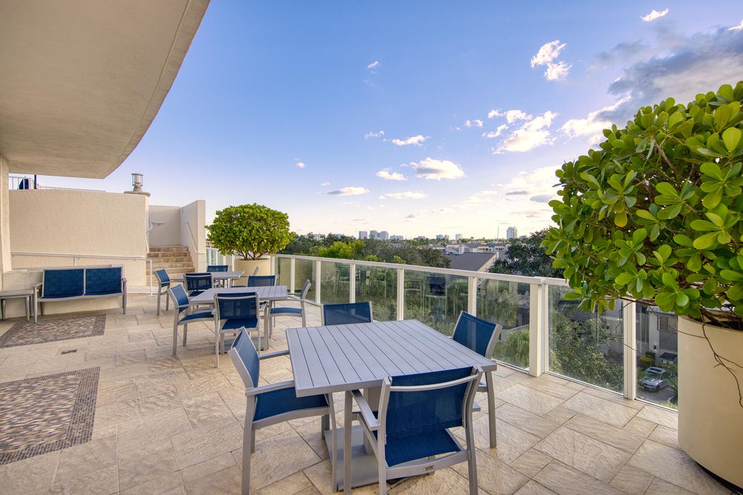 For Sale: $549,500 (1 beds, 1 baths, 1384 Square Feet)