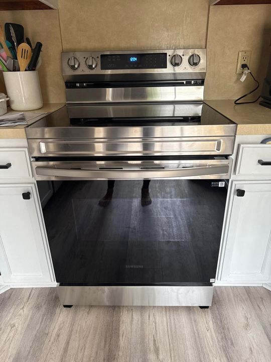 For Sale: $279,900 (2 beds, 2 baths, 1288 Square Feet)