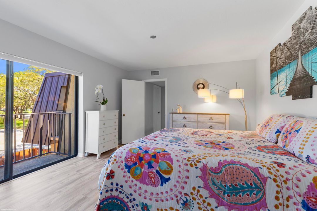 For Sale: $279,900 (2 beds, 2 baths, 1288 Square Feet)