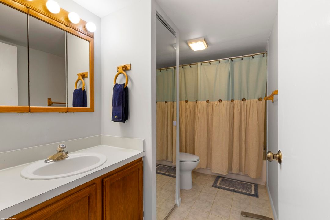 For Sale: $279,900 (2 beds, 2 baths, 1288 Square Feet)