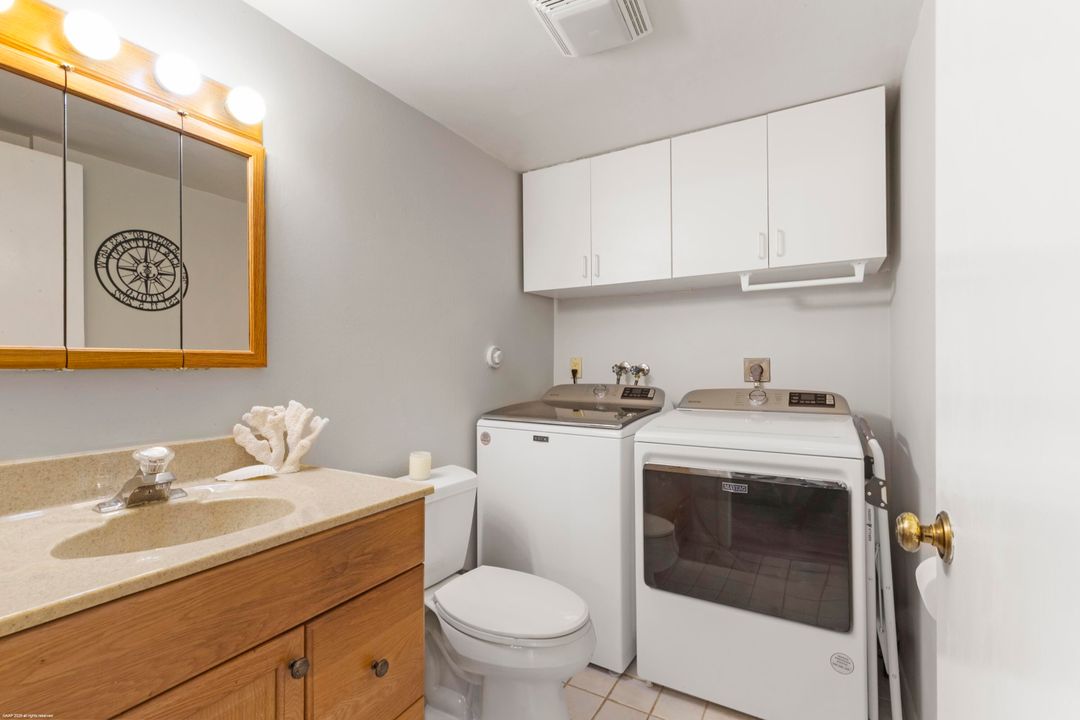 For Sale: $279,900 (2 beds, 2 baths, 1288 Square Feet)