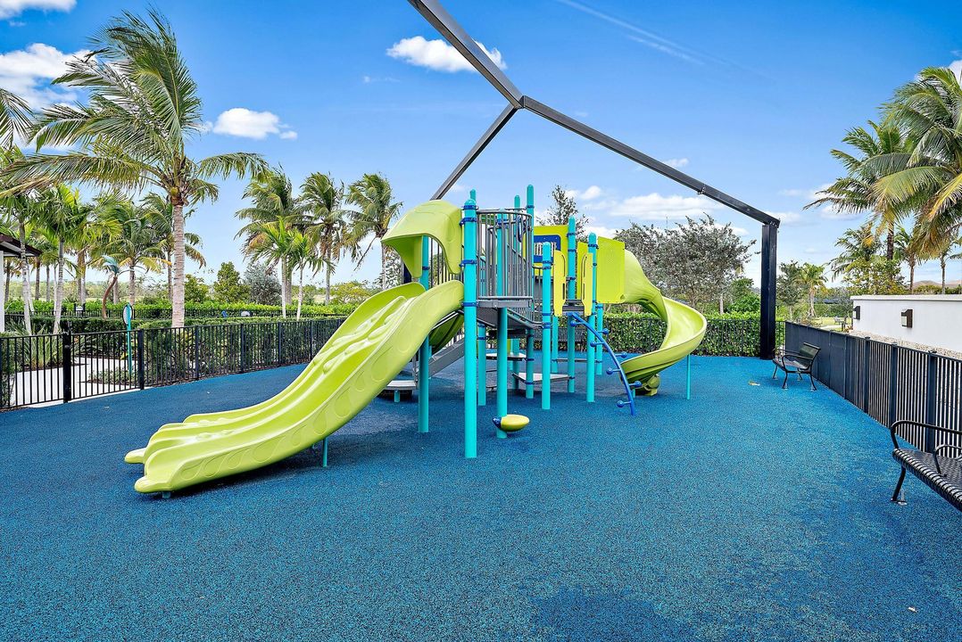 For Rent: $5,000 (3 beds, 2 baths, 2095 Square Feet)