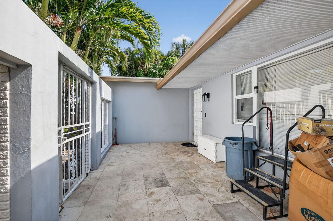 En Venta: $999,900 (5 camas, 3 baños, 2196 Pies cuadrados)