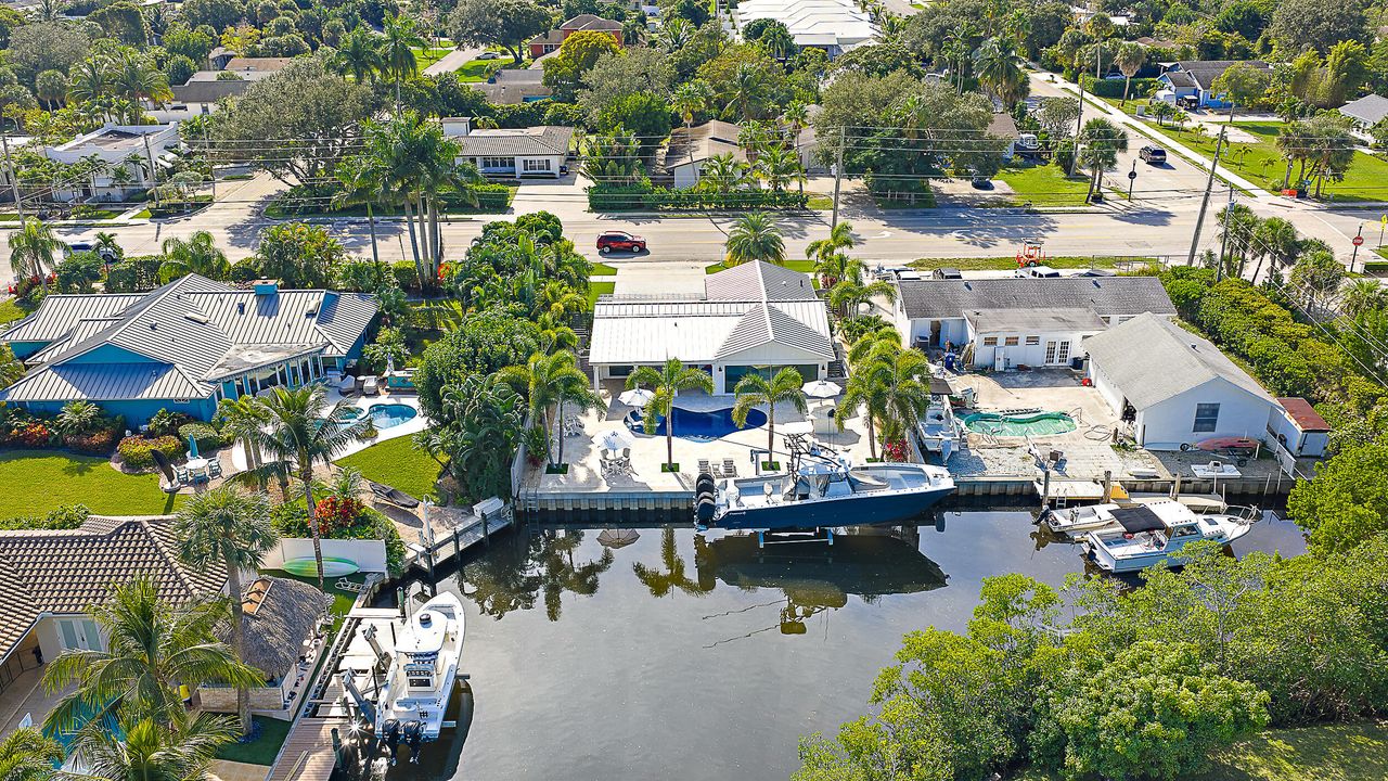 En Renta: $20,000 (3 camas, 3 baños, 2022 Pies cuadrados)