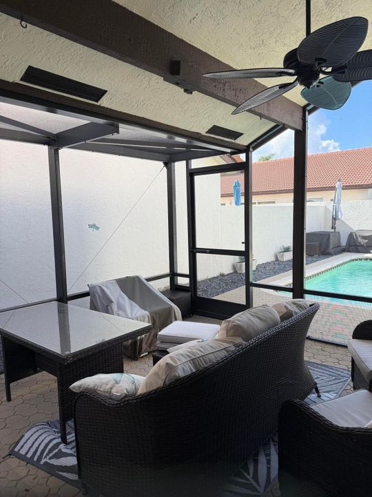 En Renta: $4,650 (3 camas, 2 baños, 1620 Pies cuadrados)