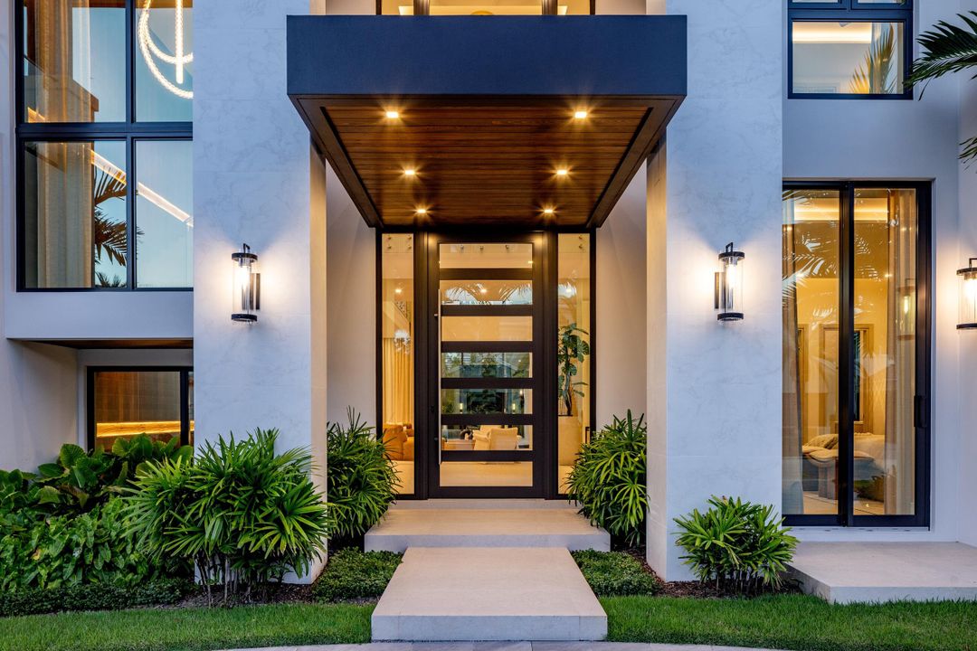 For Sale: $12,495,000 (6 beds, 8 baths, 7202 Square Feet)