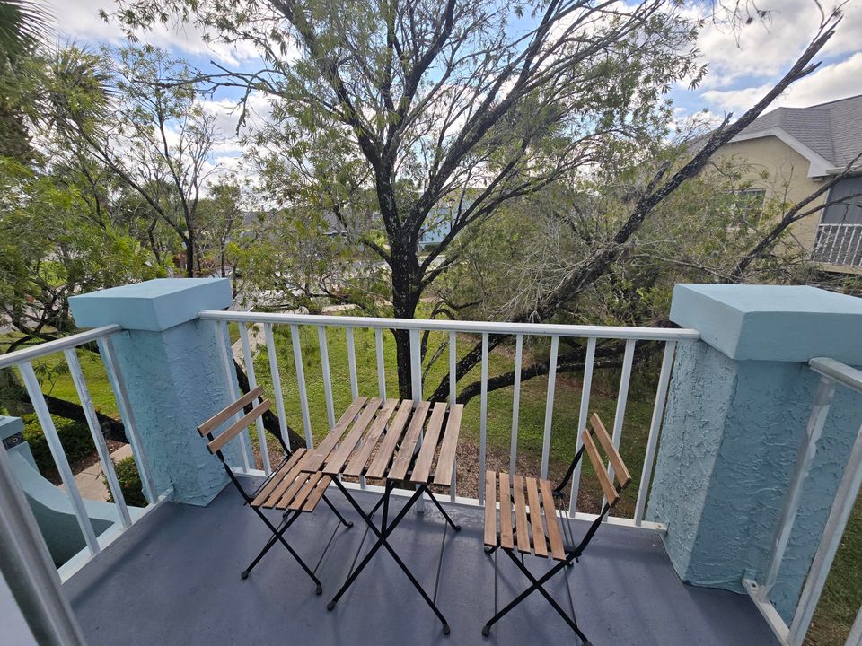 На продажу: $174,900 (2 спален, 2 ванн, 874 Квадратных фут)