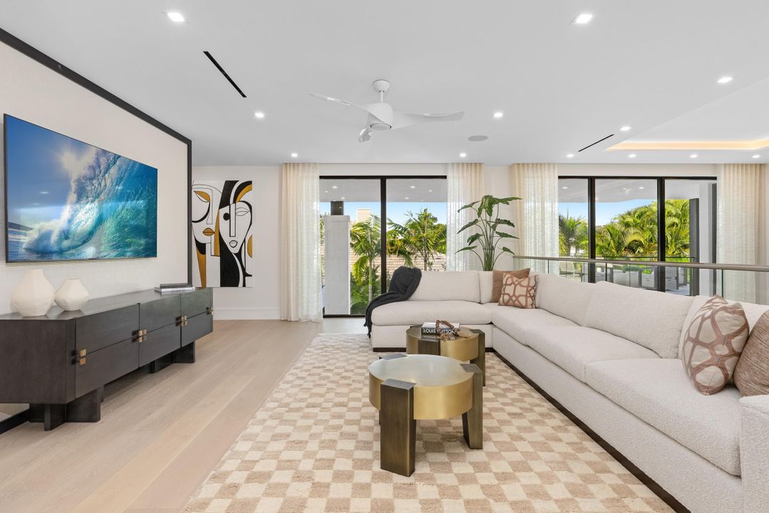 For Sale: $12,495,000 (6 beds, 8 baths, 7202 Square Feet)